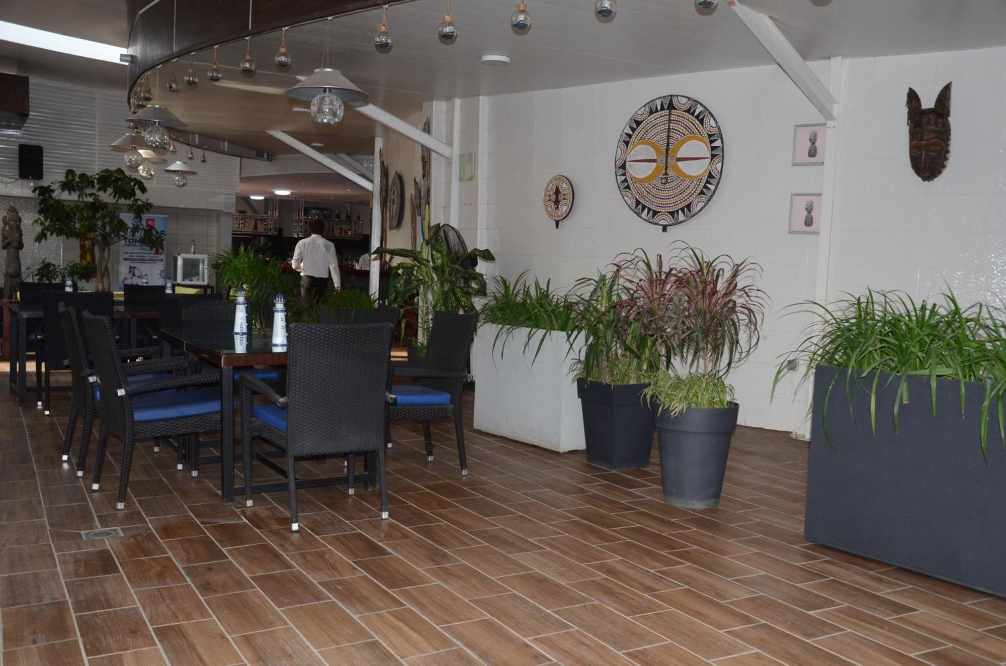 Hotel Le Vaisseau Abidjan Ngoại thất bức ảnh