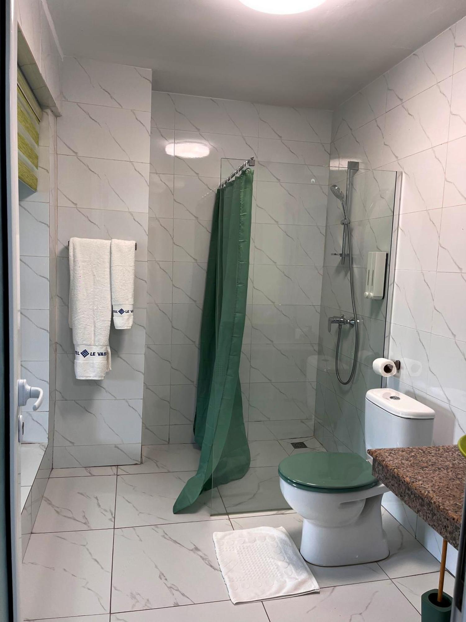 Hotel Le Vaisseau Abidjan Ngoại thất bức ảnh