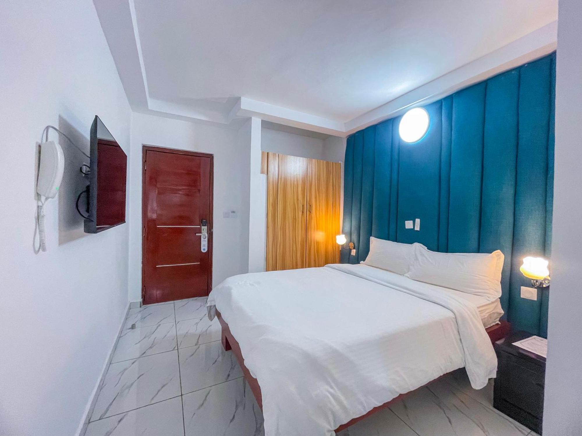 Hotel Le Vaisseau Abidjan Ngoại thất bức ảnh