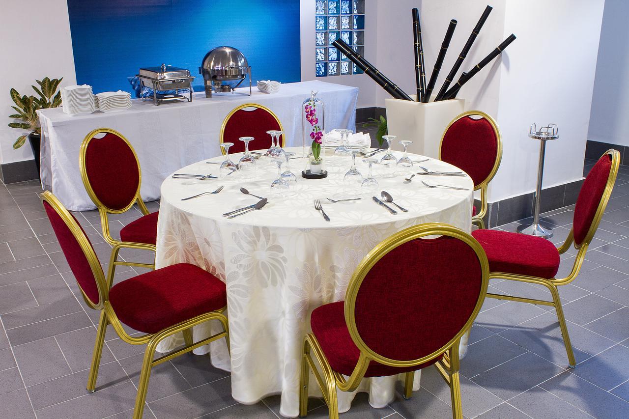 Hotel Le Vaisseau Abidjan Ngoại thất bức ảnh